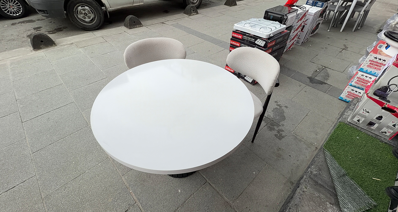 Sandalyesi çalınan mobilyacıdan hırsıza sitem: "Abla takımı bozdun, kalanı da gel al"