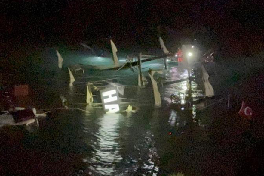 Fethiye’de kayalıklara çarparak batan teknedeki 6 kişi kurtarıldı, 1 kişi kayıp