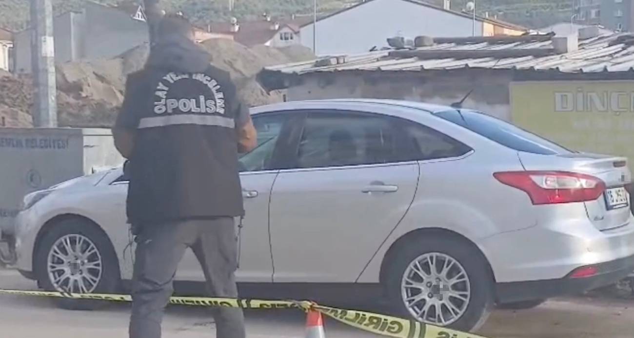 Çanakkale’de Kocabaş Çayı taştı, otopark sular altında kaldı