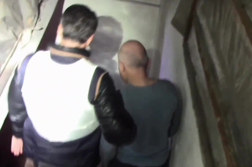 10 yıldır aranan FETÖ üyesi çatı katında yakalandı