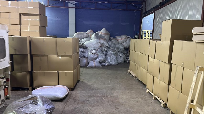 Tarihi baskın: Atık tesisi değil sigara fabrikası, 170 milyon TL’lik ürün ele geçirildi