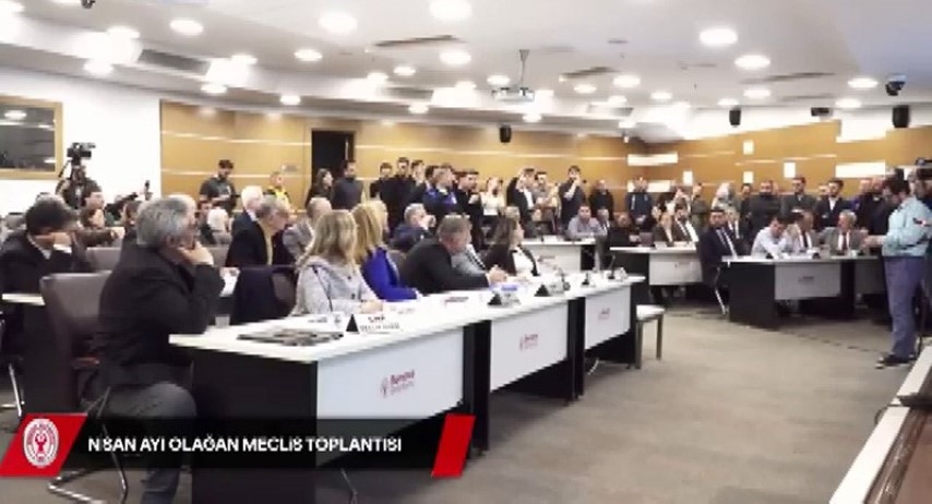 Bornova Belediye Meclisi’nde ’sevgili kontenjanı’ gerginliği