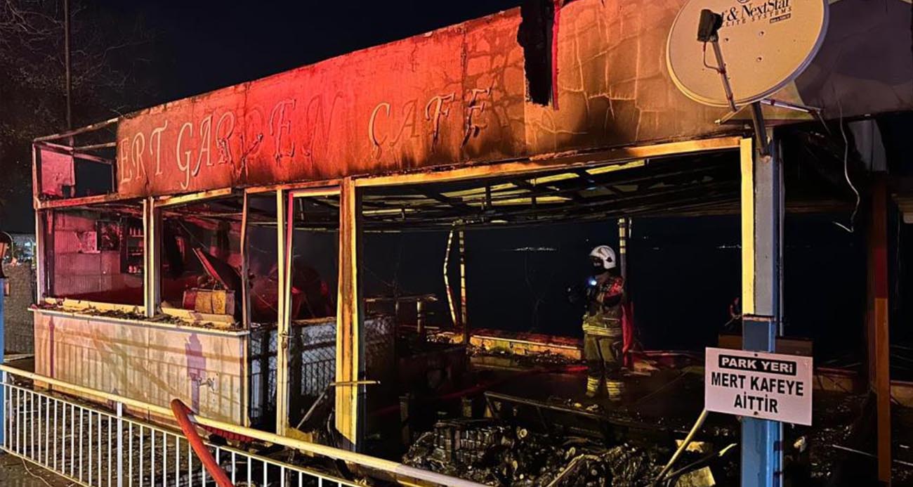 Kurşunlu Sahili’nde gece yarısı yangın paniği