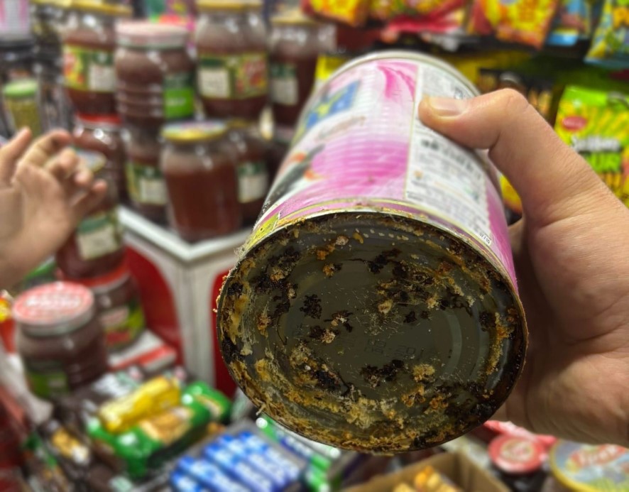 CİMER şikayeti sonrası zabıta baskını: Markette 4 kamyonet dolusu ürüne el konuldu