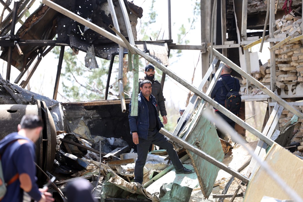 Van'da deprem sonrası enkaz altından yaralı çıkarılan kuzular tedavi altına alındı