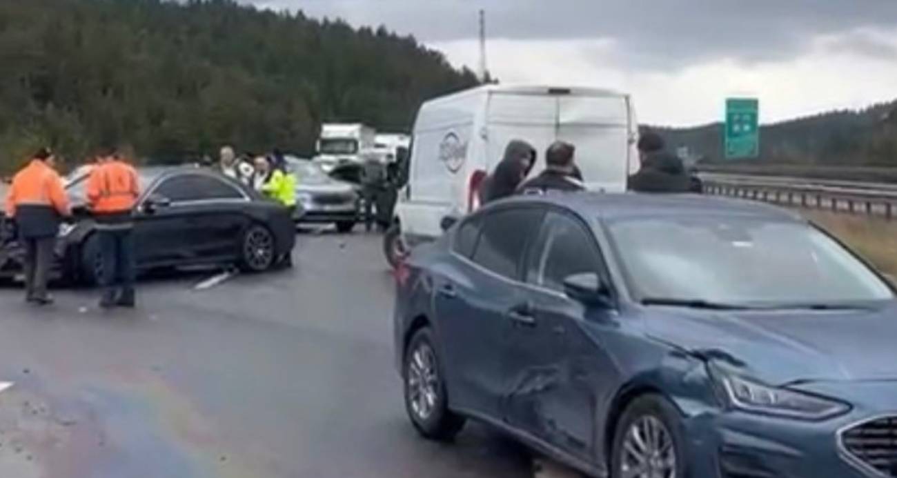 Van'da deprem sonrası enkaz altından yaralı çıkarılan kuzular tedavi altına alındı