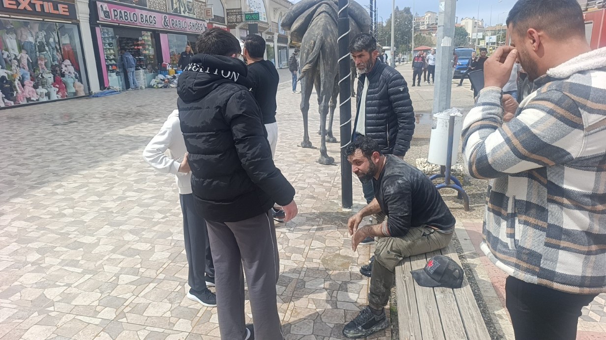 Antalya’da iş merkezinde yangın paniği