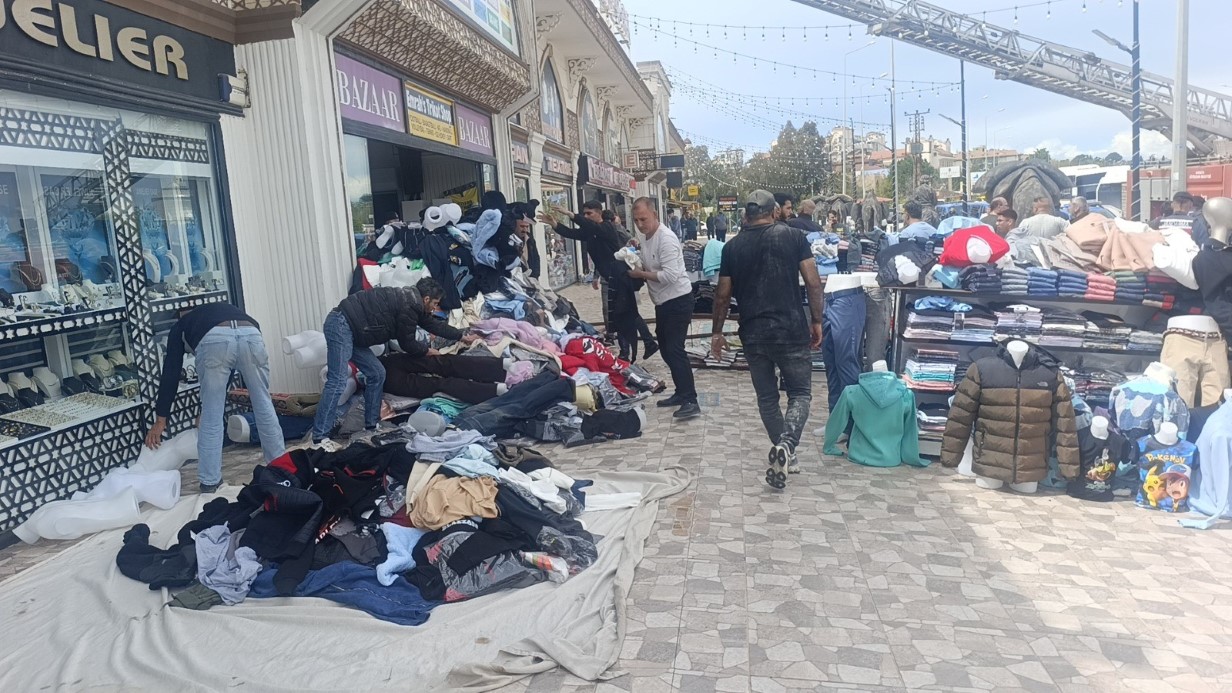 Antalya’da iş merkezinde yangın paniği