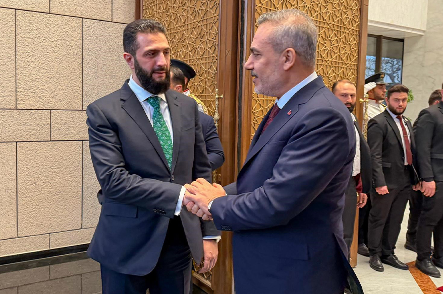 Dışişleri Bakanı Fidan, Suriye Devlet Başkanı eş-Şara ile bir araya geldi