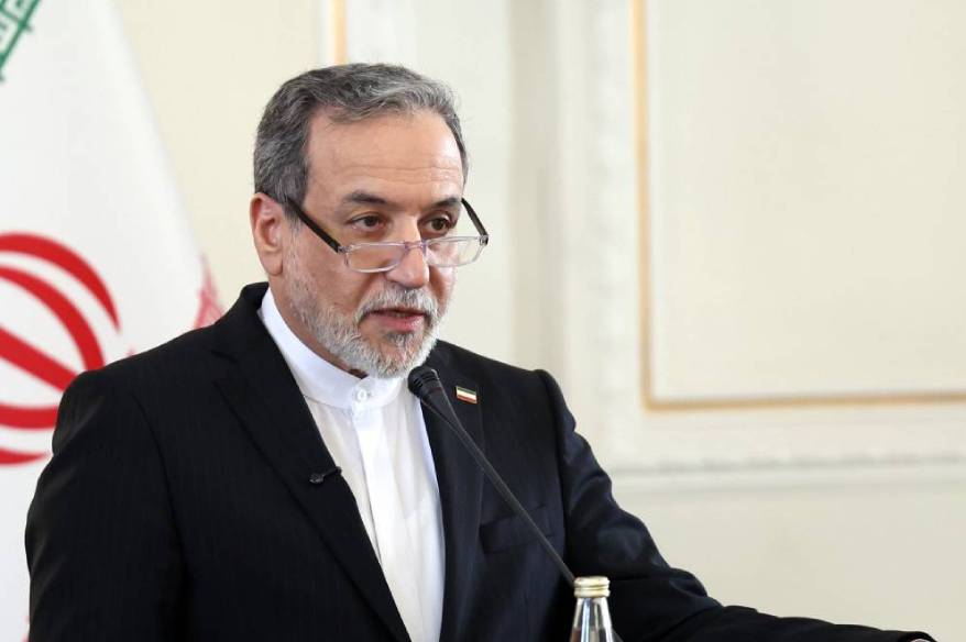 Arakçi: "İsrail saldırıları bölgeyi radyoaktif kirlenme tehlikesiyle karşı karşıya bırakıyor"