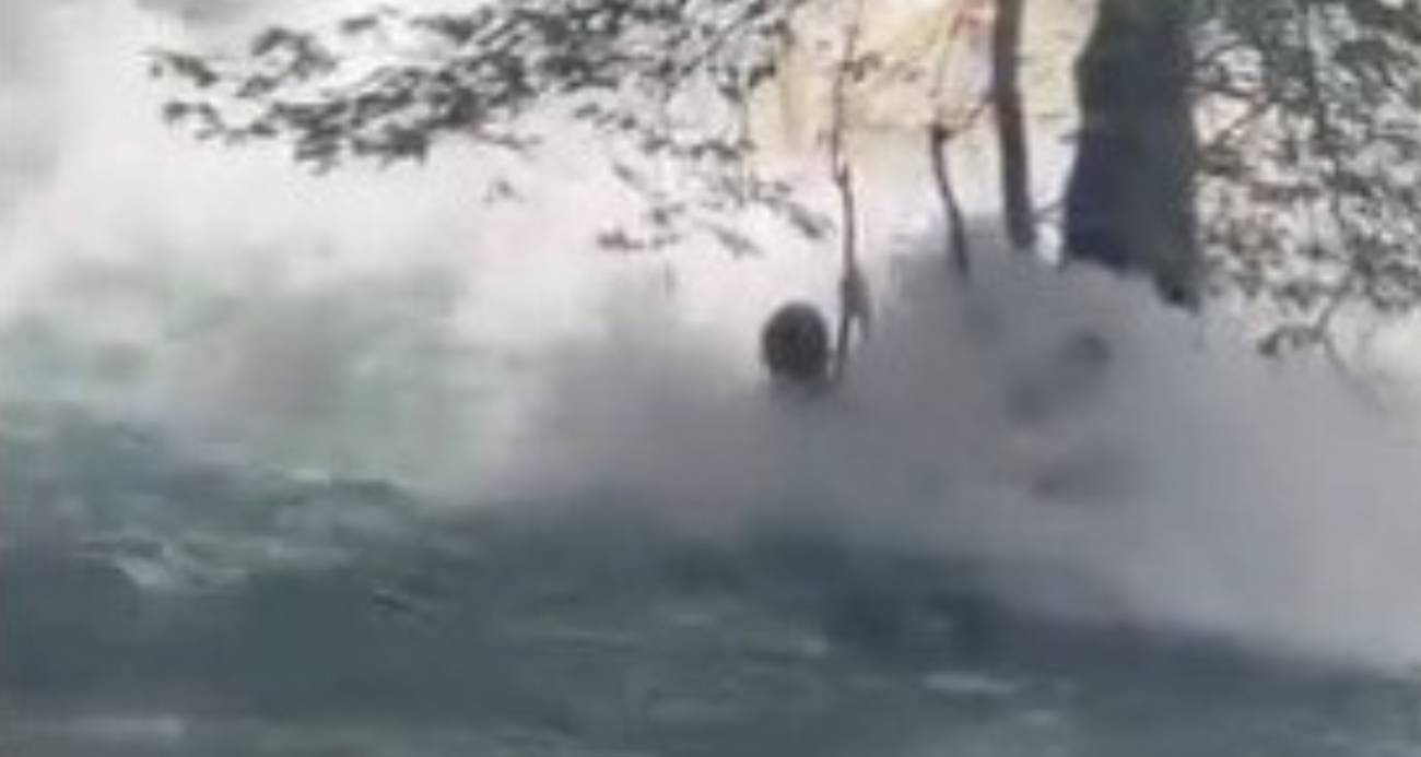 Tarsus’ta kayıp genç akıntıya böyle kapıldı: Son görüntüleri ortaya çıktı