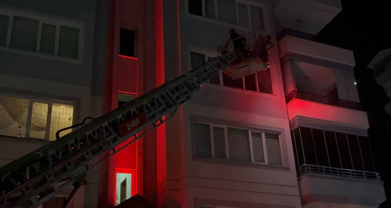 Ordu’nun Altınordu ilçesinde bir dairede çıkan yangında 81 yaşındaki adam ağır yaralandı.