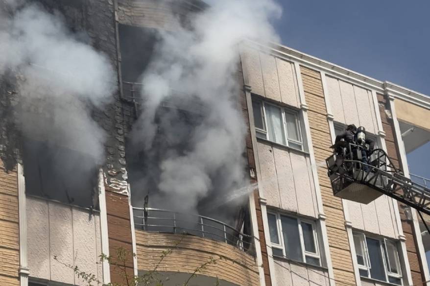 Şanlıurfa’da korkutan yangın: Mahsur kalanlar kurtarıldı