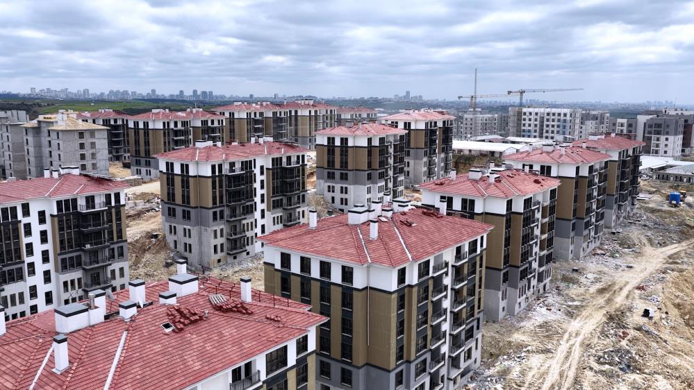 Bakan Kurum, Sazlıbosna’daki ‘İlk Evim’ Projesi’ konutlarını paylaştı