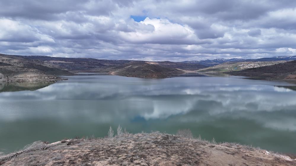 Kuruma noktasına gelen göl, üç ayda doldu taştı