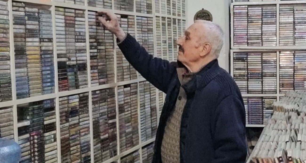 Teknolojiye direndi, 50 yıldır plak ve kaset satıyor