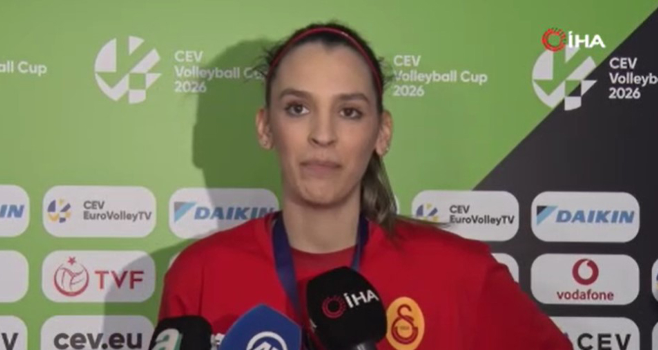 Galatasaraylı voleybolcu Alexia Carutasu, şampiyon oldukları için mutluluğunu dile getirerek, takım ve kendisiyle gurur duyduğunu söyledi.