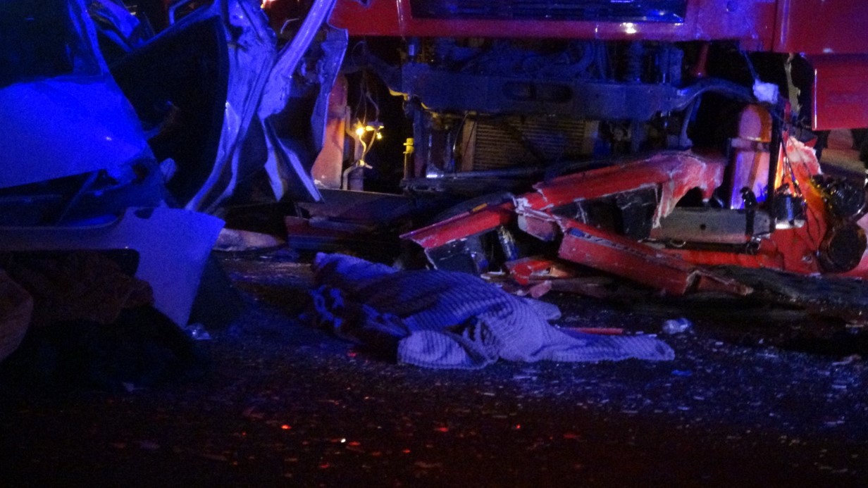 Burdur’da anneyi çocuklarından ayıran feci kaza: 1 ölü, 4 yaralı