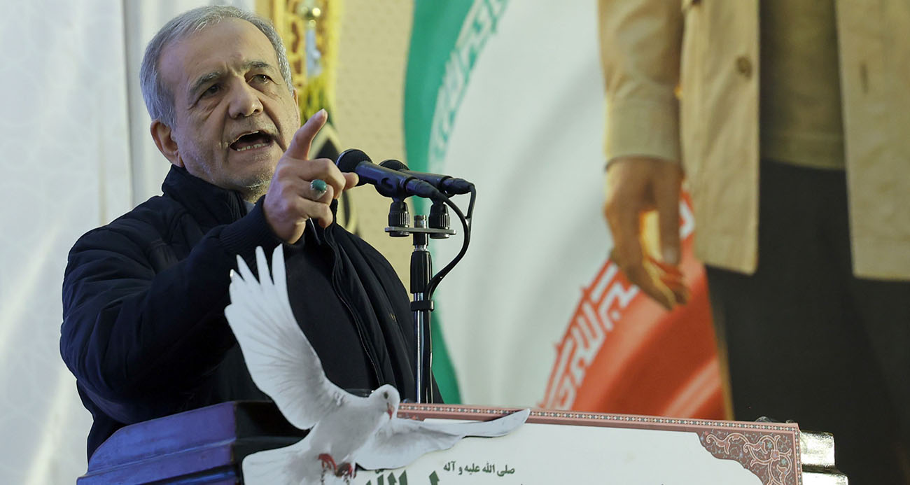 İran Cumhurbaşkanı Mesud Pezeşkiyan, "Türkiye'nin ABD ve İsrail'in İran'a karşı haksız saldırısını kınayan tutumunu ve özellikle Türk halkının İran halkıyla gösterdiği kayda değer dayanışmayı takdirle ediyoruz" dedi.