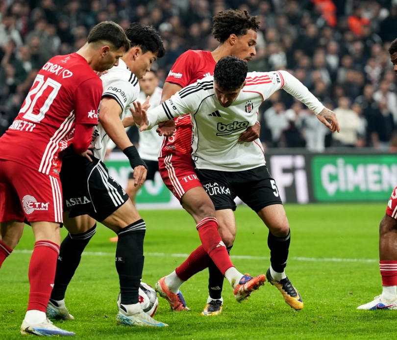 Trendyol Süper Lig: Beşiktaş: 4 - Antalyaspor: 2 (Maç sonucu)