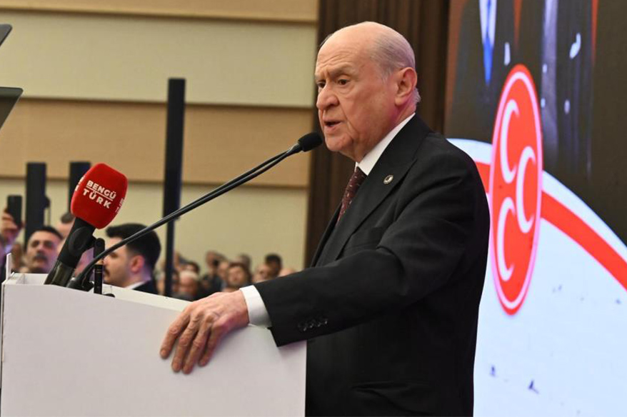 MHP Lideri Bahçeli, İbrahim Tatlıses’i hastanede ziyaret etti