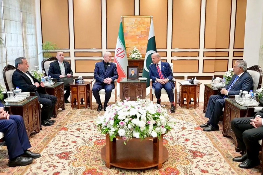 İran basını: "ABD-İran arasındaki müzakerelerin üçüncü aşamaya girildi"