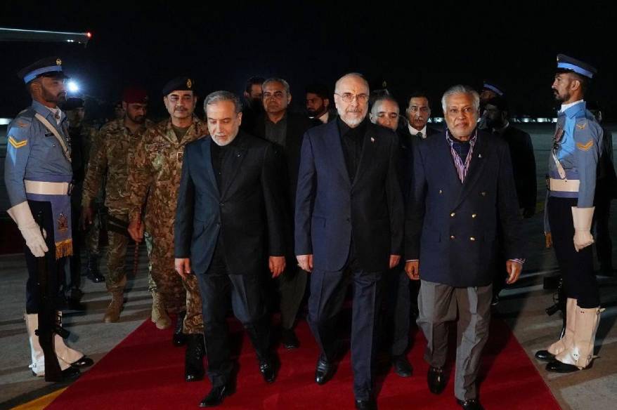 İran müzakere heyeti ABD ile görüşmeler için İslamabad’da