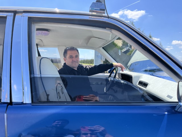 Çocuklukta hayal ettiği araca 52 yaşında kavuştu