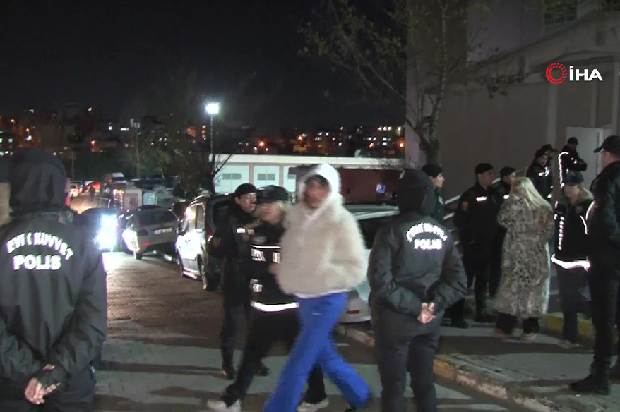 İstanbul’da uyuşturucu operasyonunda adliyeye sevk edilen 8 şüpheli tutuklandı