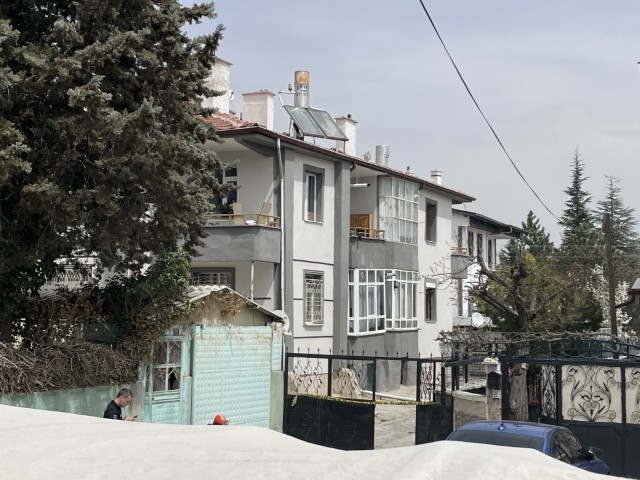 Konya’da 2 binada oluşan çatlaklar sonrası vatandaşlar tahliye edildi