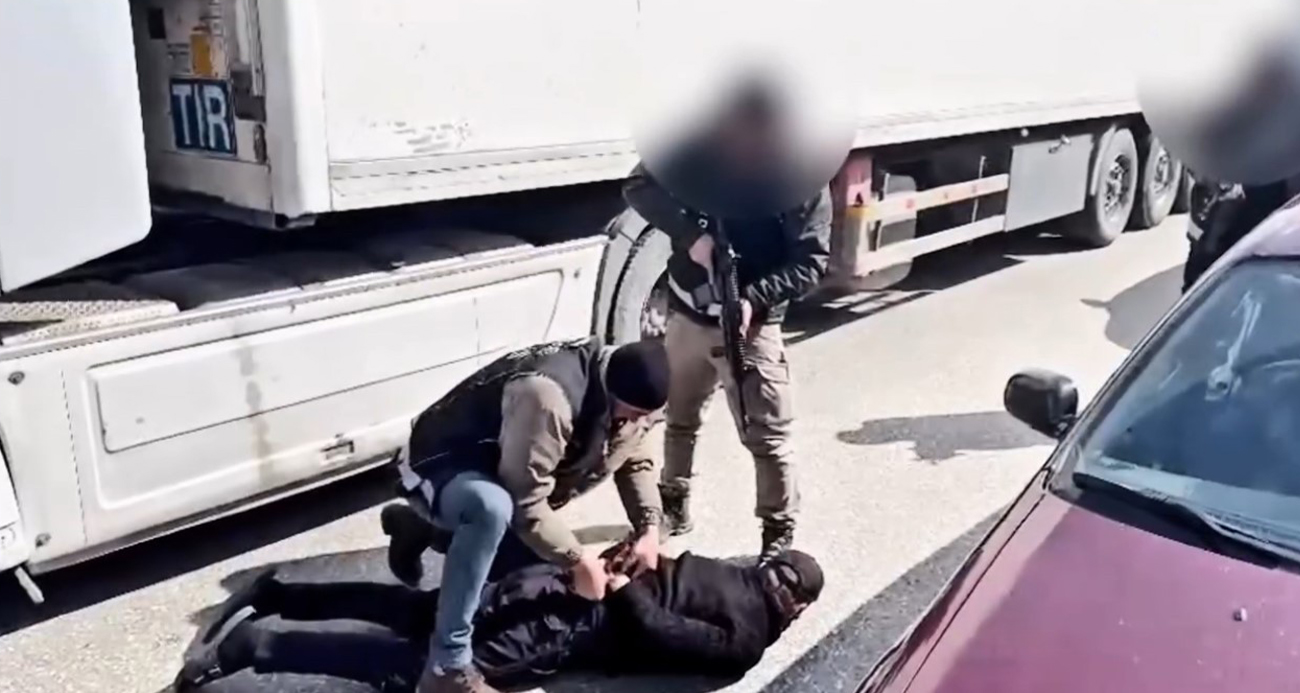 Yüksekova’da zehir tacirlerine ağır darbe: 211 kilogram uyuşturucu ele geçirildi