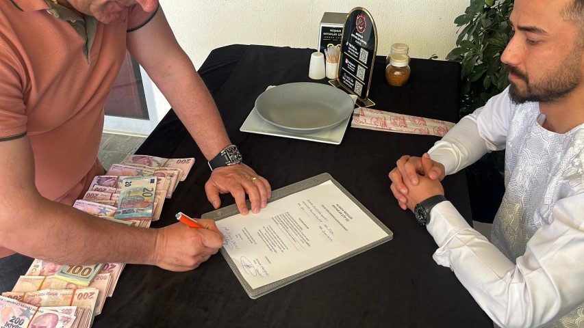 63 kilogram olarak başladığı ve 80 dakika süren yarışma sonunda 70 kilograma çıktı