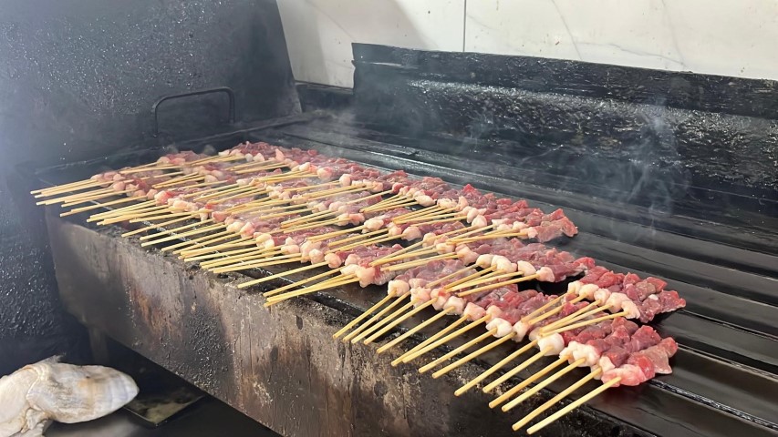 63 kilogram olarak başladığı ve 80 dakika süren yarışma sonunda 70 kilograma çıktı