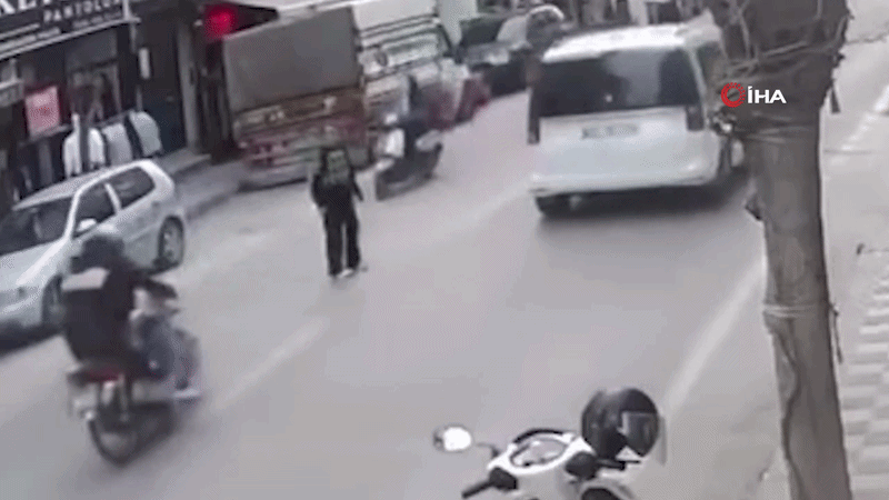 Küçük kıza çarptı, arkasına bile bakmadan kaçtı