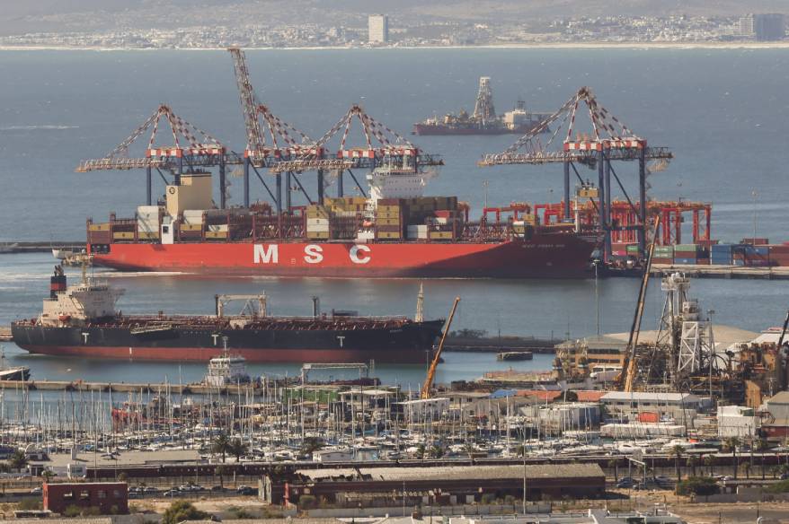 İran: "(Hürmüz Boğazı’nda) Askeri gemilerin geçişi hala yasak"