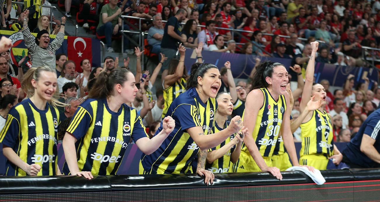 Kadınlar Euroleague finalinde Fenerbahçe, Galatasaray’ı 68-55 mağlup ederek 3. kez şampiyonluğa ulaştı.