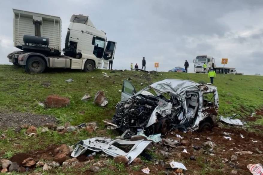 Siverek’te feci kazaı: 2 ölü,1 yaralı