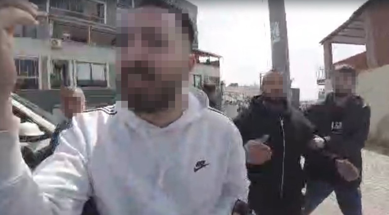 Korna çaldı, darp edildi: Trafik magandaları kameraya yansıdı