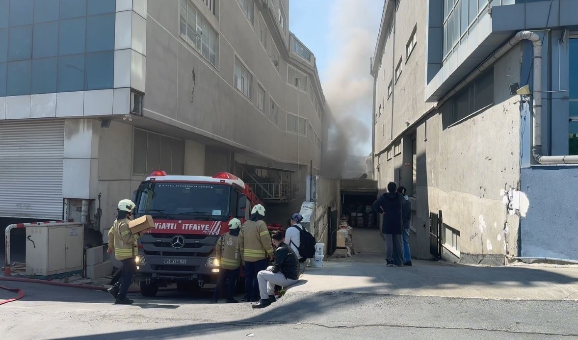 Esenyurt’ta korkutan yangın