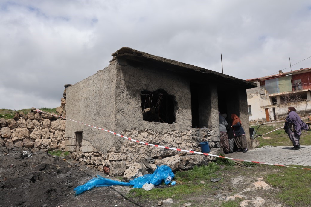Köy fırının tavanı çöktü: 1 kişi hayatını kaybetti
