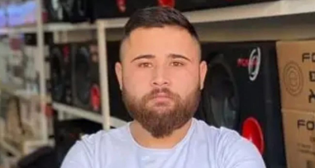 Virajı alamayıp minibüsle çarpışan sürücü hayatını kaybetti