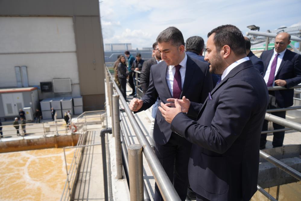 Kullanıp arıttıkları suda Japon balığı besliyorlar