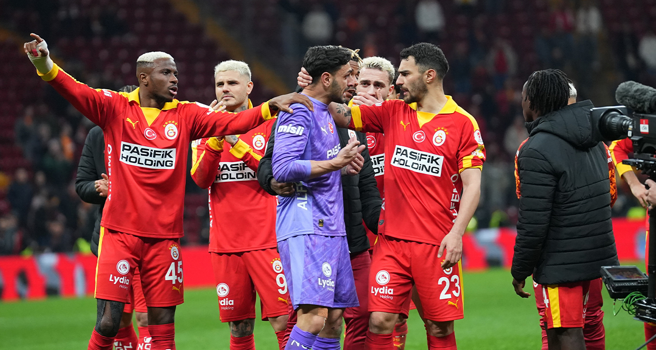 Galatasaraylı taraftarlardan Günay Güvenç’e destek