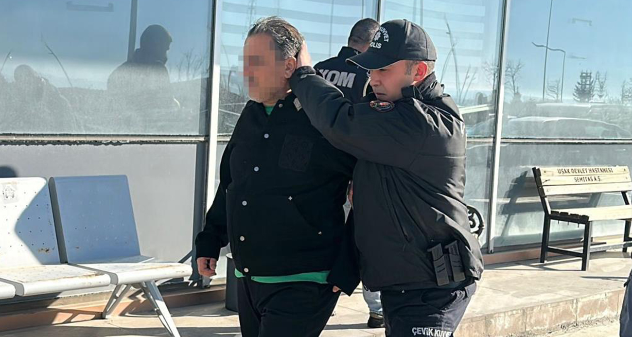  İçişleri Bakanlığı, CHP'li Eşme Belediye Başkanı Yılmaz Tozan'ın "icbar suretiyle irtikap" ve "suç işlemek amacıyla örgüt kurma"ya yönelik soruşturmada tutuklanması üzerine görevden uzaklaştırıldığını açıkladı.