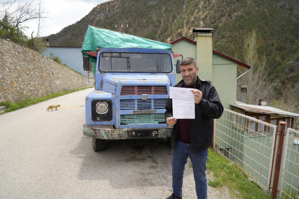 Evinin önünde odunluk olarak kullandığı kamyonu İstanbul’da ceza yedi