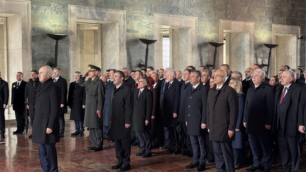 Anıtkabir’de 23 Nisan töreni