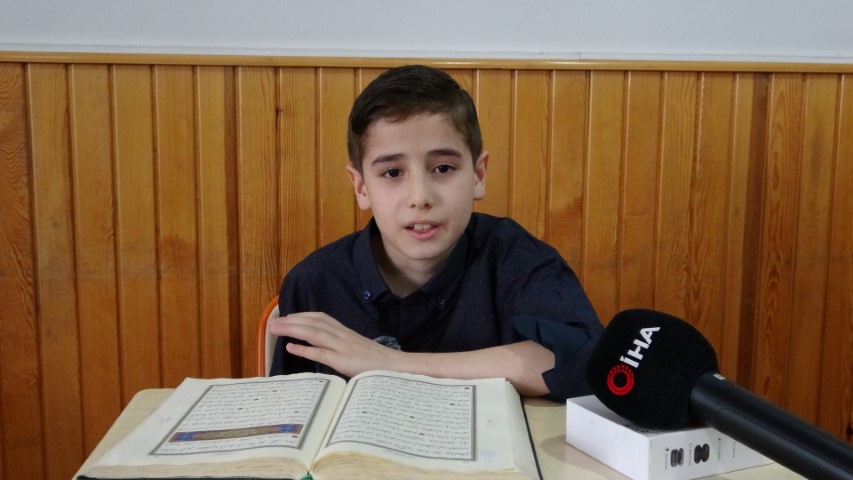 Kütahya’da 11 yaşındaki Ömer Sabri 8 ayda hafız oldu