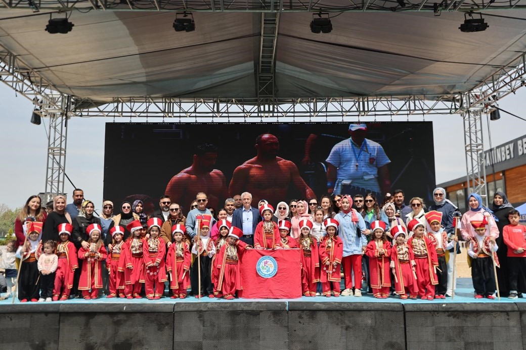 CHP’lilerin sırt döndüğü çocuklar er meydanına çıktı