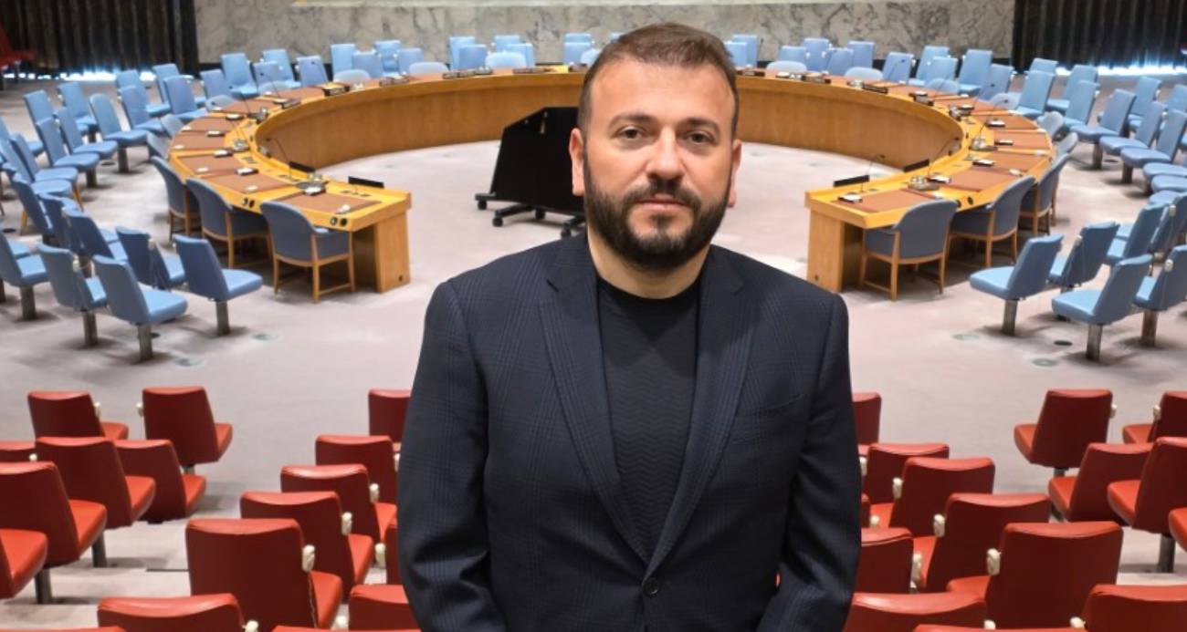 Arnavutköy Belediye Başkanı Mustafa Candaroğlu, ilçenin Uluslararası Sıfır Atık Şehir Ağı’na dahil edilmesine ilişkin, "Uluslararası çapta ve Birleşmiş Milletler'in desteklemiş olduğu bu yerel ağda bulunmak bizler için çok ciddi bir gurur, bir şeref" ifadelerini kullandı.