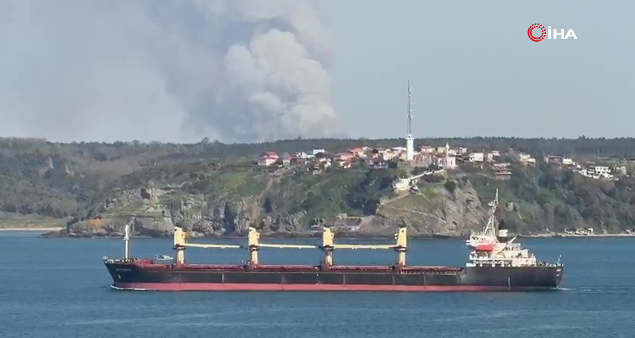 Beykoz’daki ormanlık alanda çıkan yangın, ekiplerin müdahalesiyle kontrol altına alındı. Helikopterle havadan söndürme çalışmaları devam ediyor.